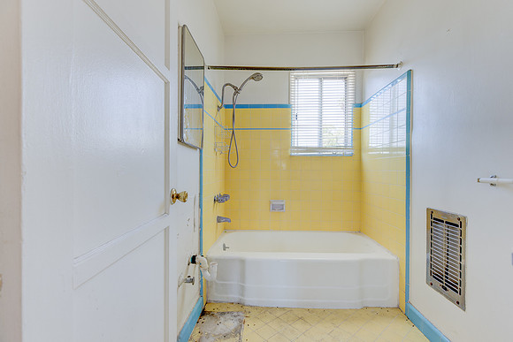 7835 S Normandie Ave-065