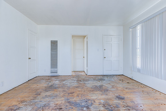 7835 S Normandie Ave-041