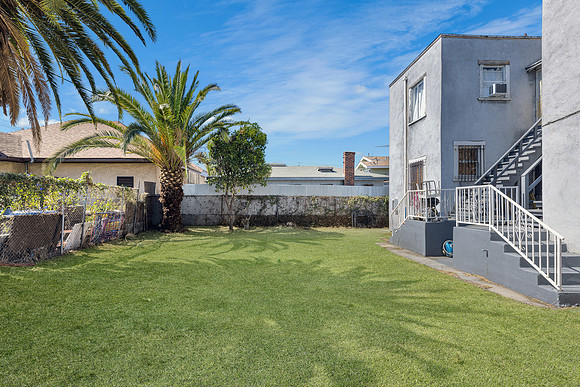 1444 W 22nd St back yard