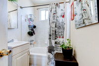1343 W 96th St-015