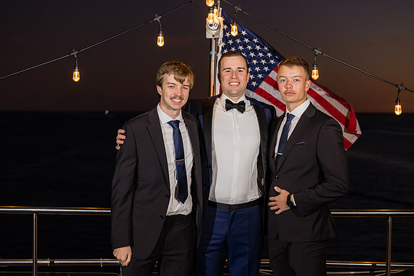 Wedding Photos Endless Dreams - City Experiences By Hornblower-610