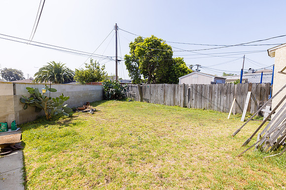 8330 Kittyhwk Ave-008