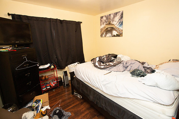 532 S Flower St-44