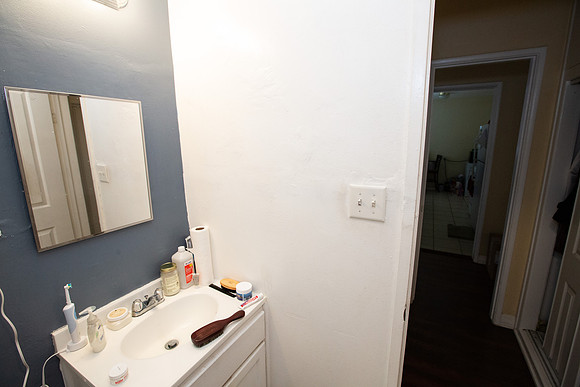 532 S Flower St-53