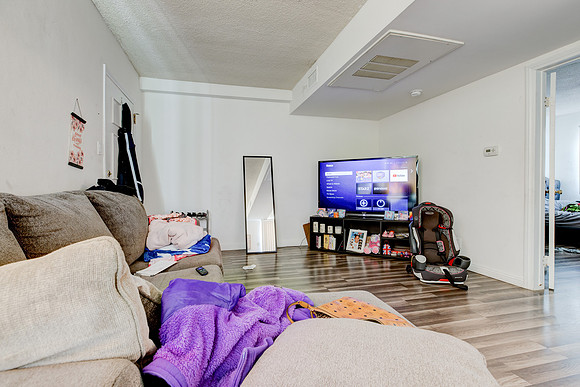 1343 W 96th St-032