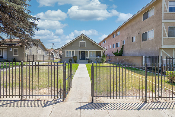 812 Myrtle Ave Exterior-002
