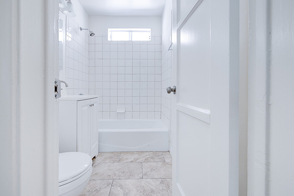 2011 Cedar Ave Long Beach Interior-032