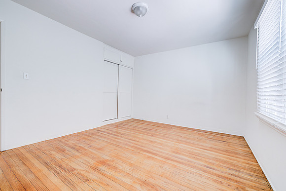 2011 Cedar Ave Long Beach Interior-019