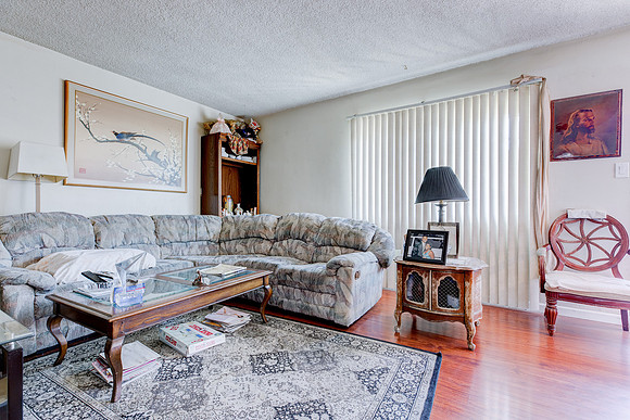 1343 W 96th St-045