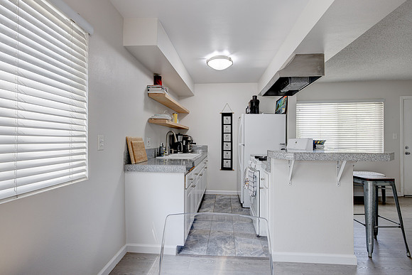 627 Grant St Interior-022