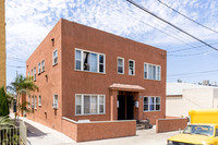 1409 Magnolia Ave Front-010
