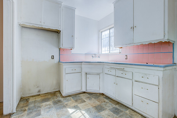 7835 S Normandie Ave-031