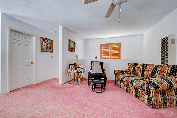 535 W Olive St Inglewood-014