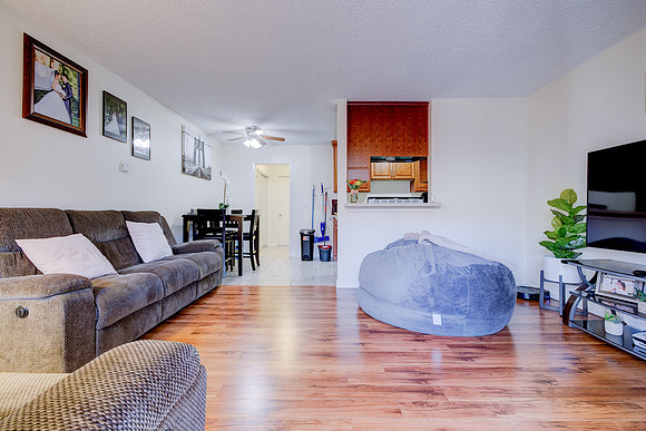 1133 Freeman Ave Interior-037