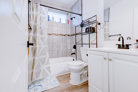 10223 Crenshaw Blvd Inglewood Interior-014