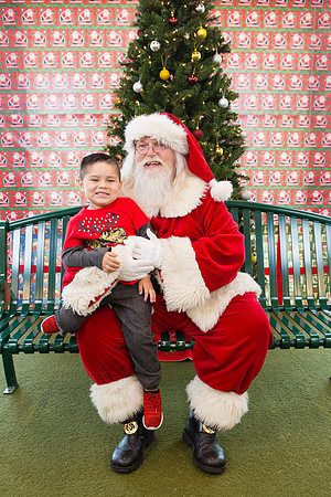Pizza with Santa-149