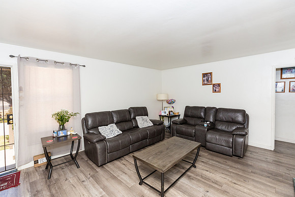 Real Estate Photographer Lbc - 1094 Cherry Ave-45