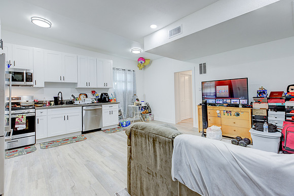 10223 Crenshaw Blvd Inglewood Interior-033