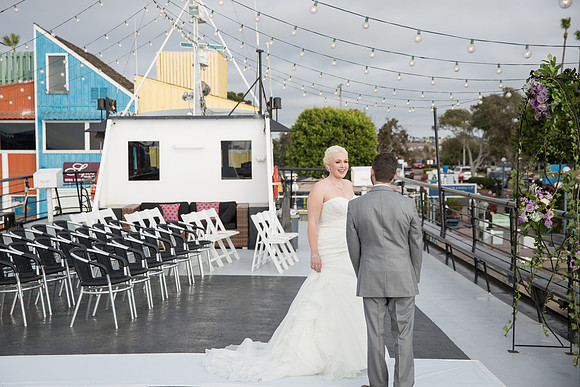 Hornblower Entertainer-140