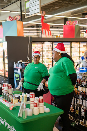 1 Amazon Fresh Long Beach Ca Holiday Art Display-63