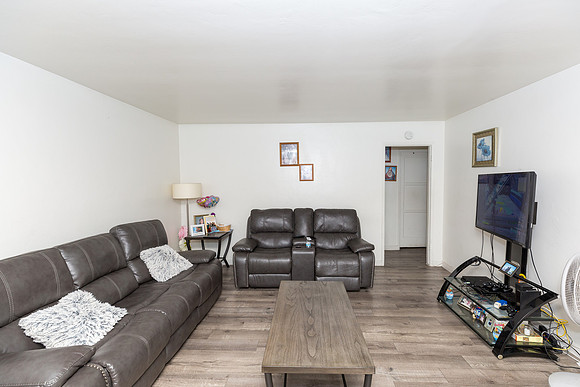 Real Estate Photographer Lbc - 1094 Cherry Ave-41