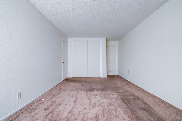 Small File -756 Inglewood Interior-031