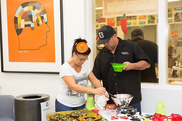 Uniregistry Salsa Contest 2017-127