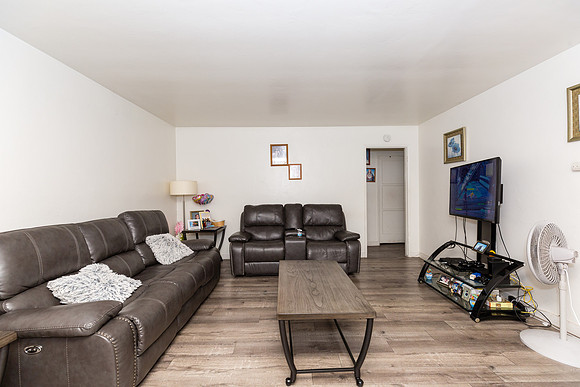Real Estate Photographer Lbc - 1094 Cherry Ave-44