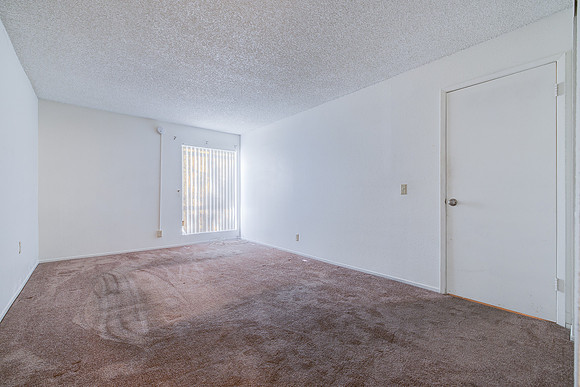 Small File -756 Inglewood Interior-029
