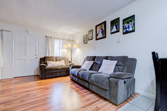 1133 Freeman Ave Interior-033