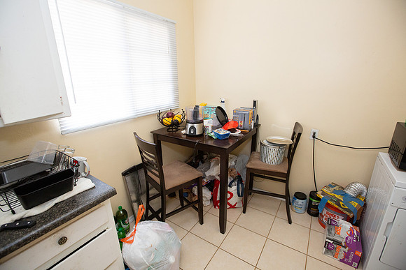 532 S Flower St-60