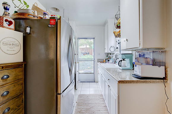 Interior 616 Sheldon Street-012