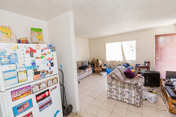 10413 S Main Street - Real Estate Photographer Los Angeles-37