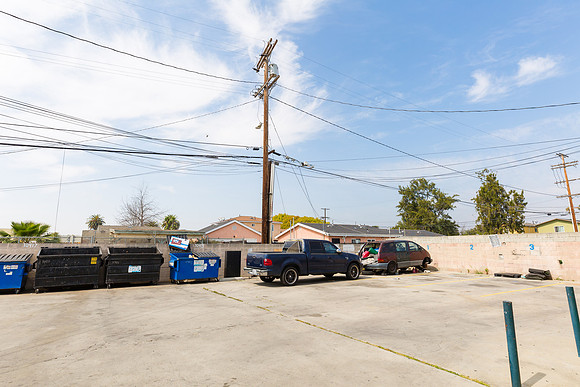 10413 S Main Street - Real Estate Photographer Los Angeles-4