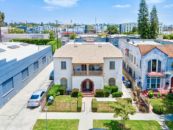 2616 Somerset Dr-005