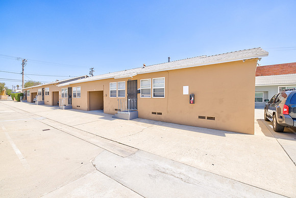 1300 W 134th St-Gardena Exterior-25