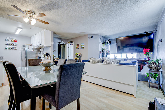 1133 Freeman Ave Interior-083