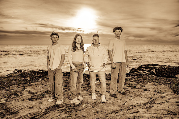Family Photos Crystal Cove Newport Beach Ca-042