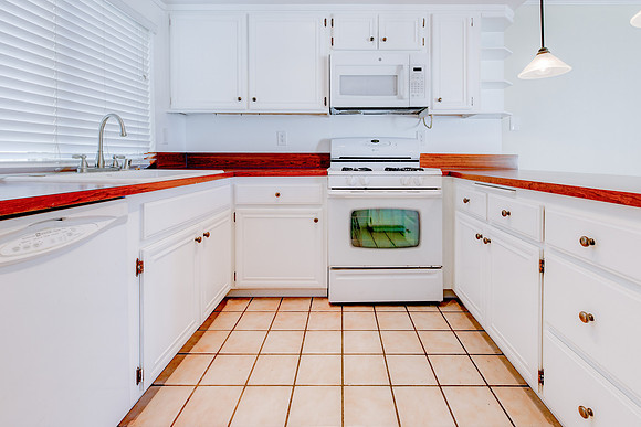 1790 Silver Maple Drive - Interior-017