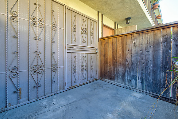 756 Inglewood Outside-002