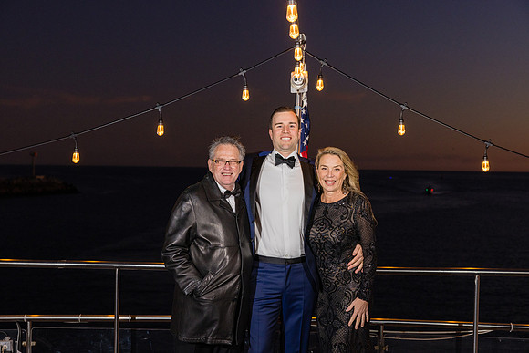 Wedding Photos Endless Dreams - City Experiences By Hornblower-600