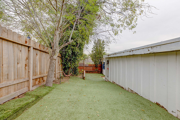 Exterior 616 Sheldon Street-018