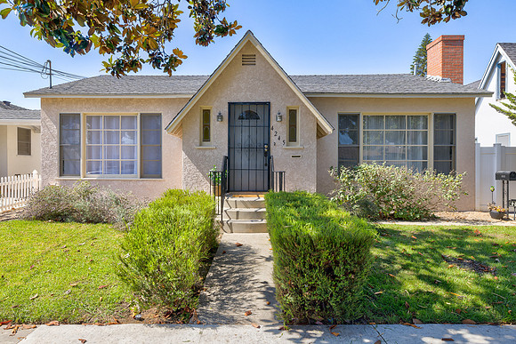 4245 E 14th St Exterior-20