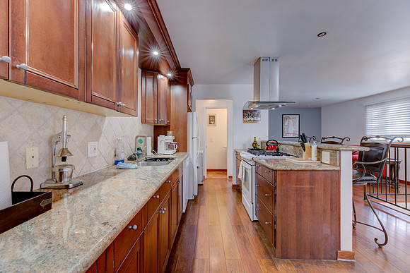7561 Center Ave 15 Interior-40