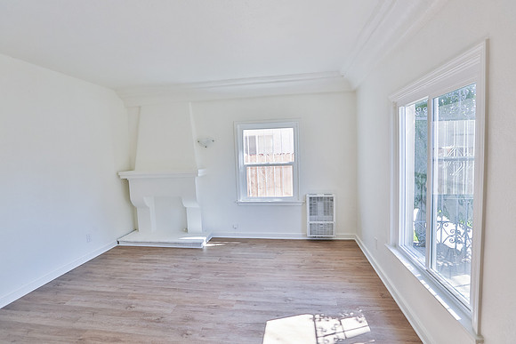 1640 Gundry Ave LB-32