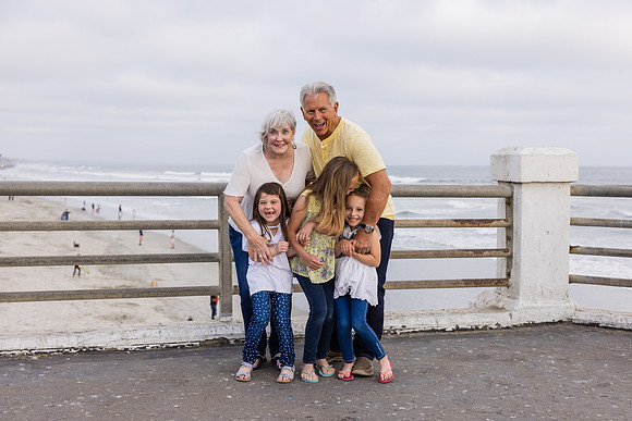 Family photos Oceanside Pier-020