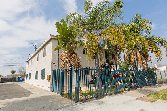 10413 S Main Street - Real Estate Photographer Los Angeles-8