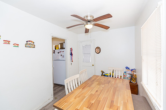Real Estate Photographer Lbc - 1094 Cherry Ave-39