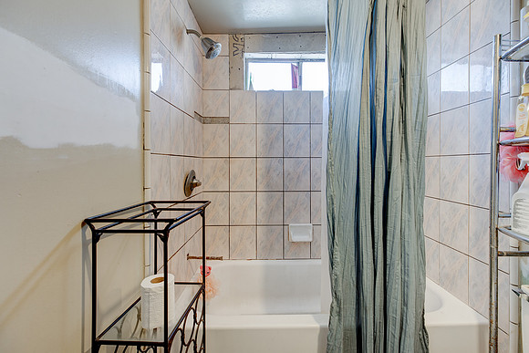 4605 W Imperial Hwy Inglewood Interior-001