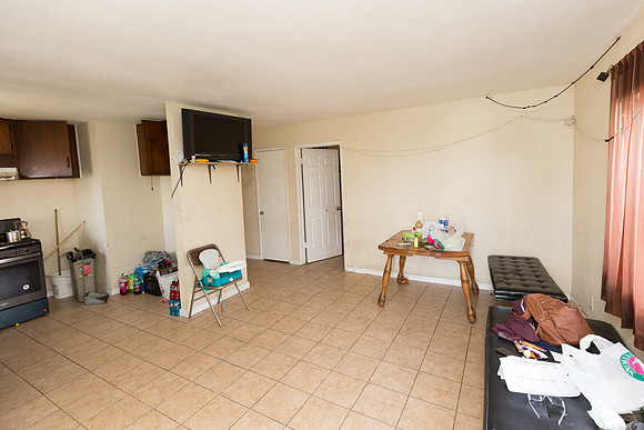 10413 S Main Street - Real Estate Photographer Los Angeles-60